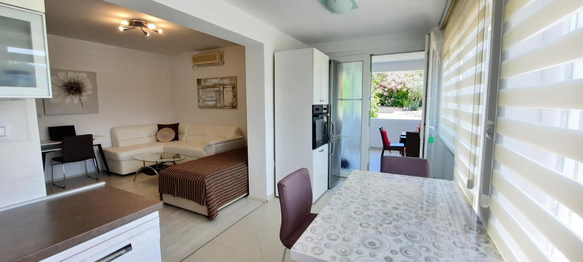 Myrjam Apartment *