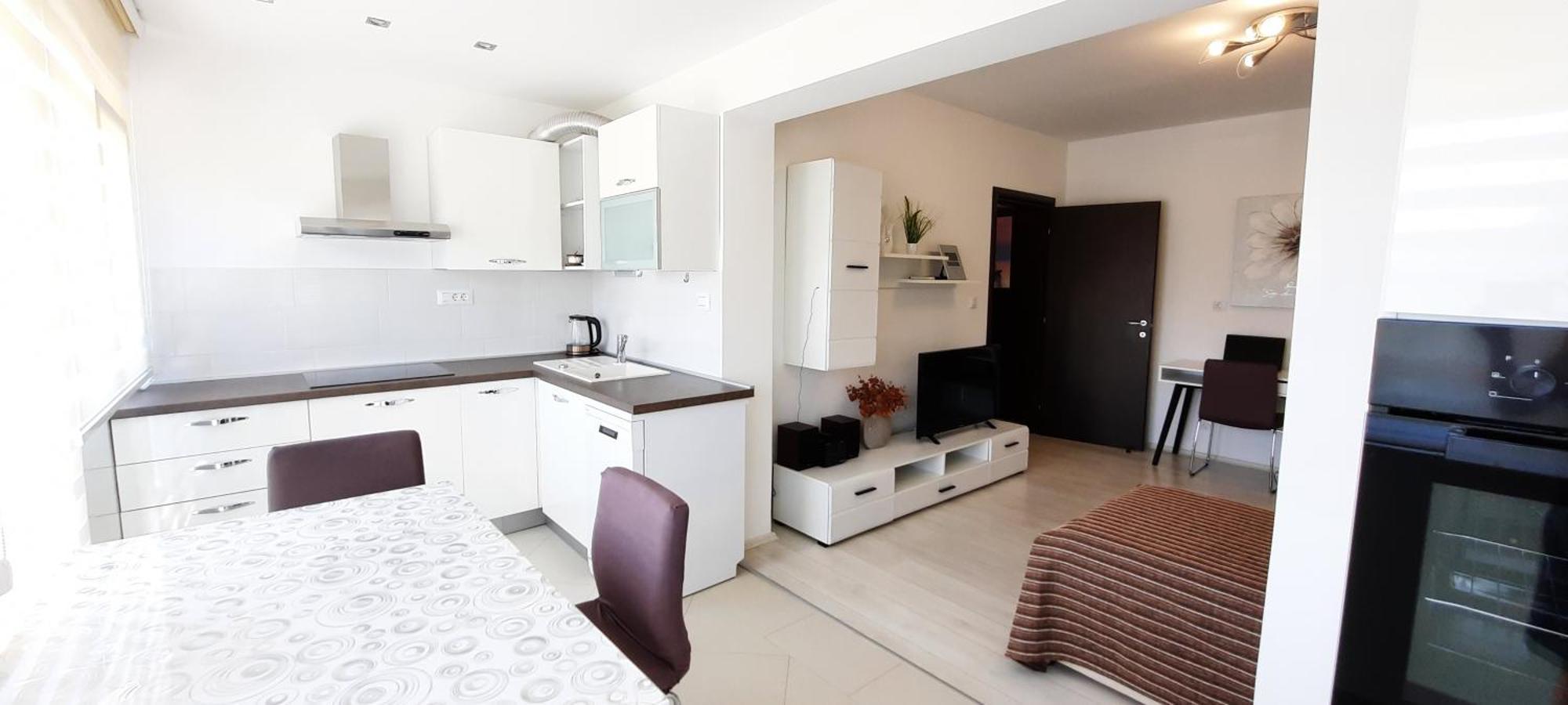 Myrjam Apartment